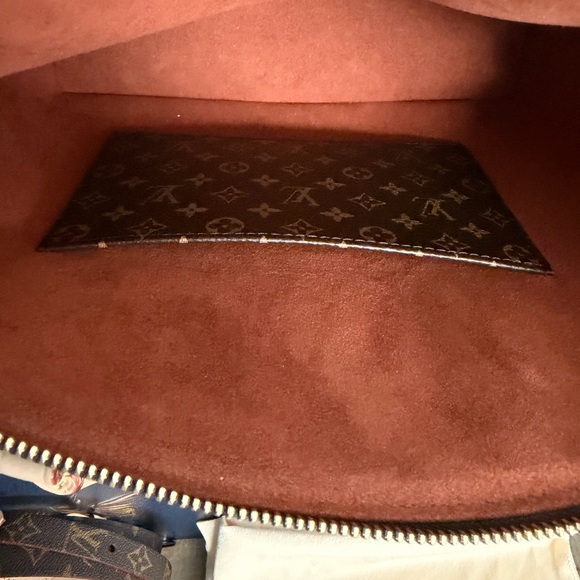 Brand New Louis Vuitton Monogram Neo Lockit PM - Picture 9 of 16